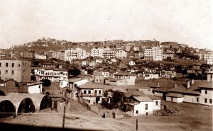 Ankara Edebiyat, edebiyatın kalbinde yer alan, sözcüklerin gücüne inanan ve