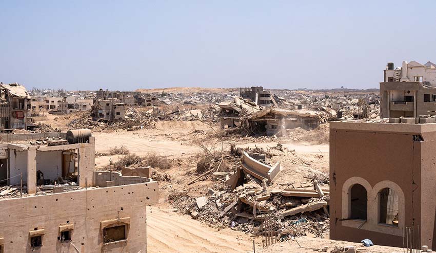 Pırıl pırıl bir ev… Anneannemin kokusu vardı her yerde. Yemekler