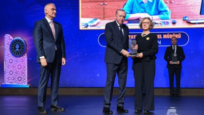 Kültür ve Turizm Bakanlığı Özel Ödülleri ile Yaşayan İnsan Hazineleri