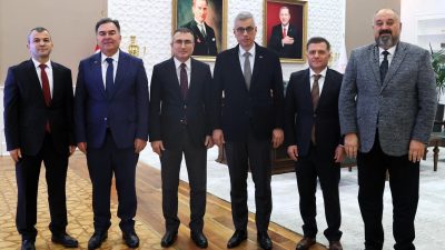 EkoAvrasya Vakfı heyeti, Sağlık Bakanı Prof. Dr. Kemal Memişoğlu’nu makamında