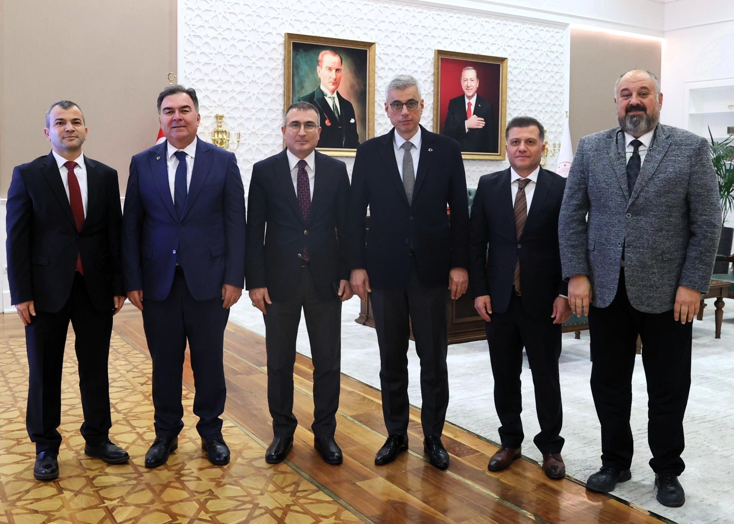 EkoAvrasya Vakfı heyeti, Sağlık Bakanı Prof. Dr. Kemal Memişoğlu’nu makamında