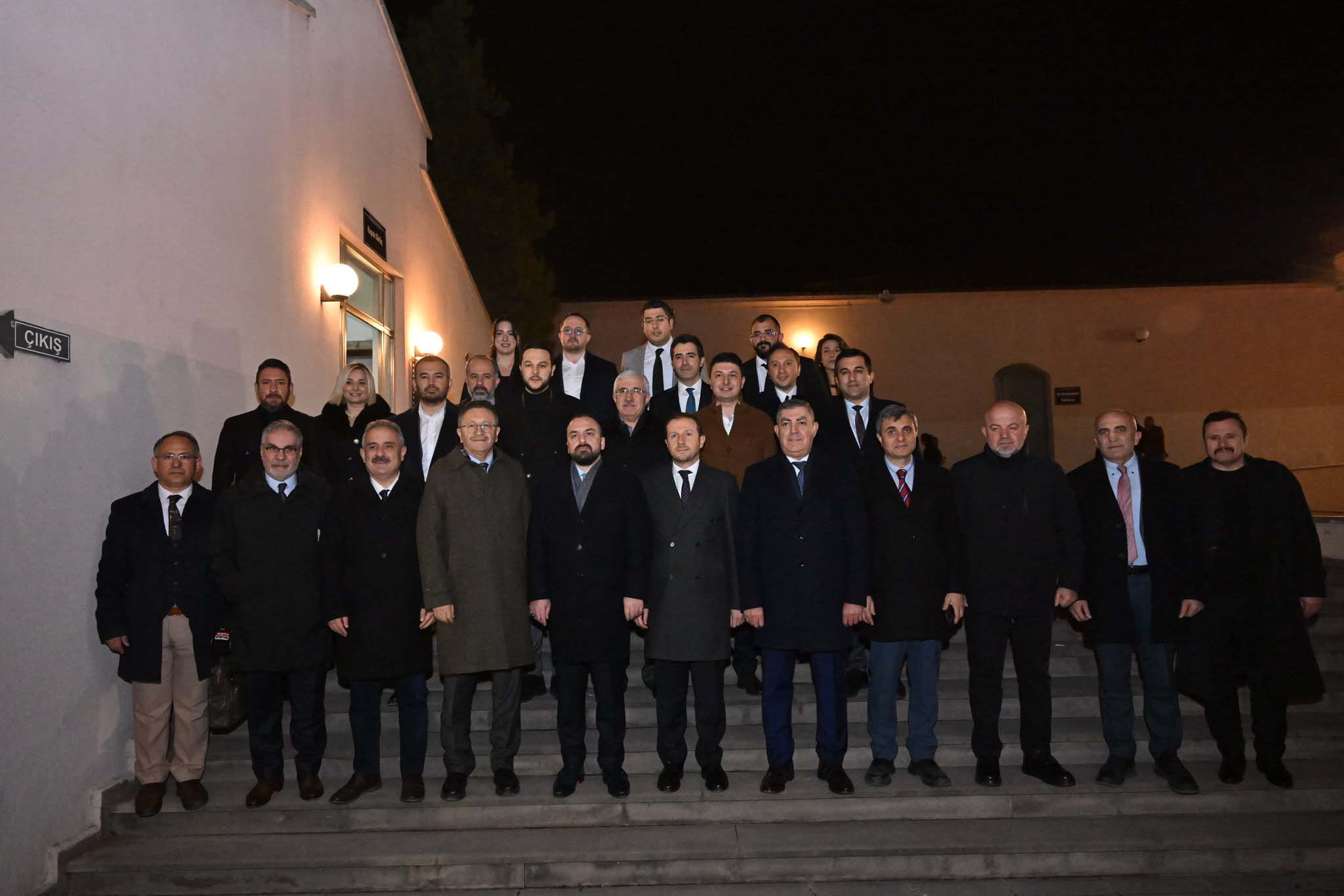 Türkiye Basın Federasyonu’nun Ankara’da düzenlediği geleneksel iftar programında konuşan AK