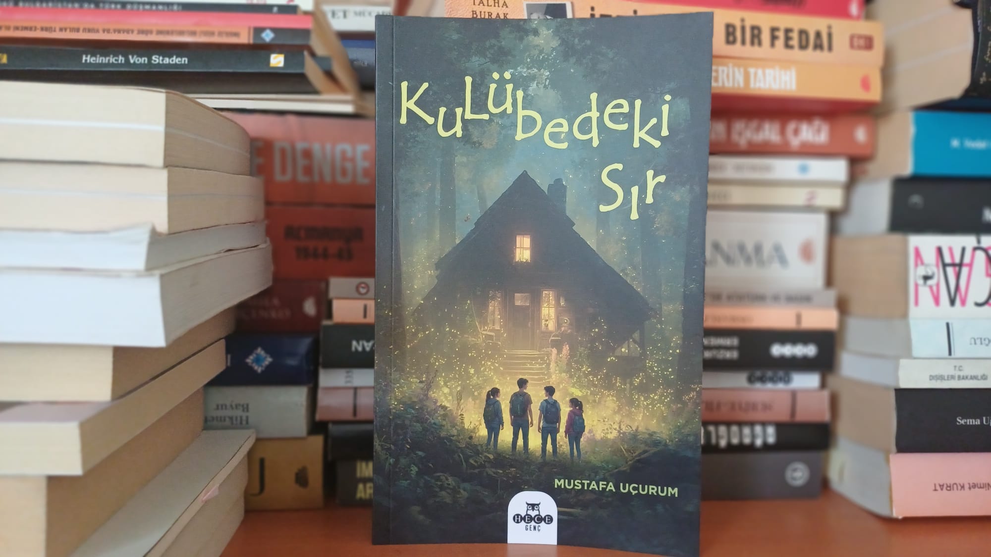 Mustafa Uçurum’un Hece Yayınlarından çıkan Kulübedeki Sır kitabı üzerine kapsamlı