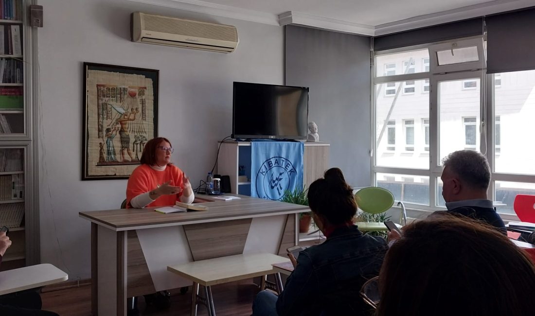 11 Nisan Cumartesi günü KIBATEK Edebiyat Akademisi, şiirin tarihsel seyrini