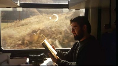 Enes Yasin Bay yazdı: Zaman içinde yuvarlanmış durmuş, akrebi katmış