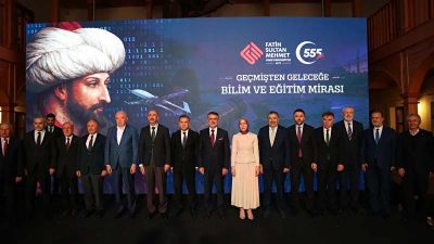 İstanbul’da Fatih Sultan Mehmet Vakıf Üniversitesi tarafından düzenlenen “555. Yılda
