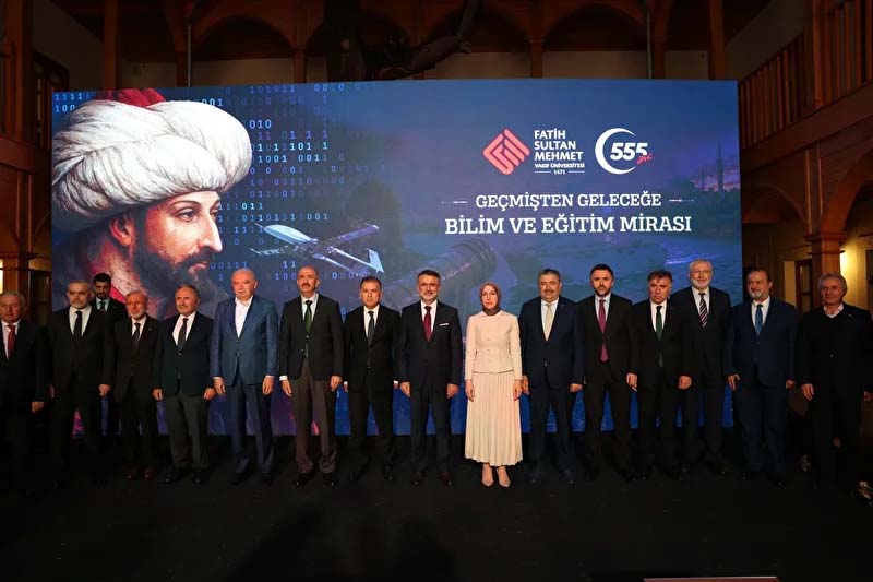 İstanbul’da Fatih Sultan Mehmet Vakıf Üniversitesi tarafından düzenlenen “555. Yılda
