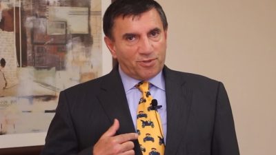 Prof. Dr. Üstün Dökmen, İnadına Edebiyat Söyleşileri”nin konuğu oluyor. 
