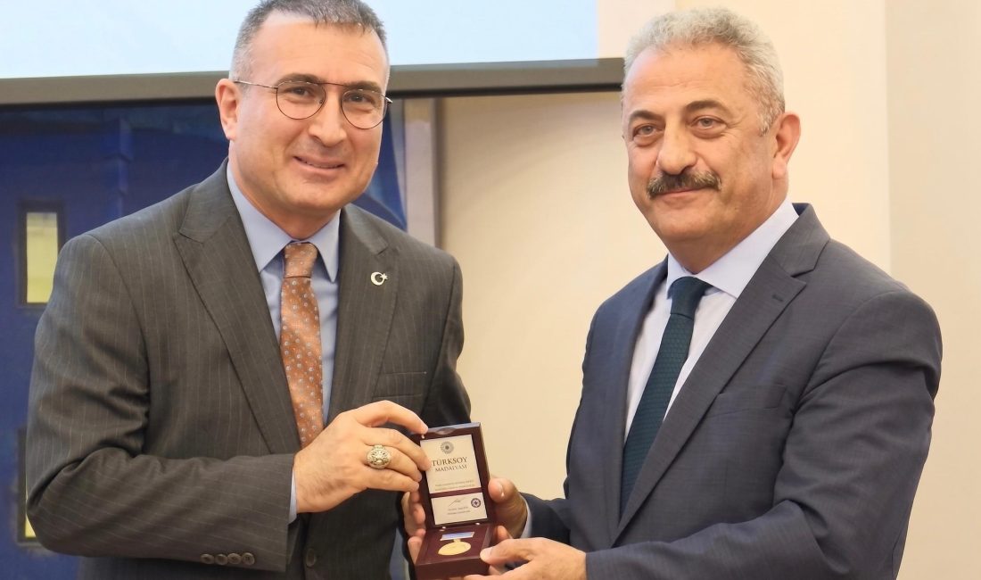 Türk dünyasının kültürel, ekonomik ve sosyal entegrasyonuna yönelik çalışmalarıyla öne