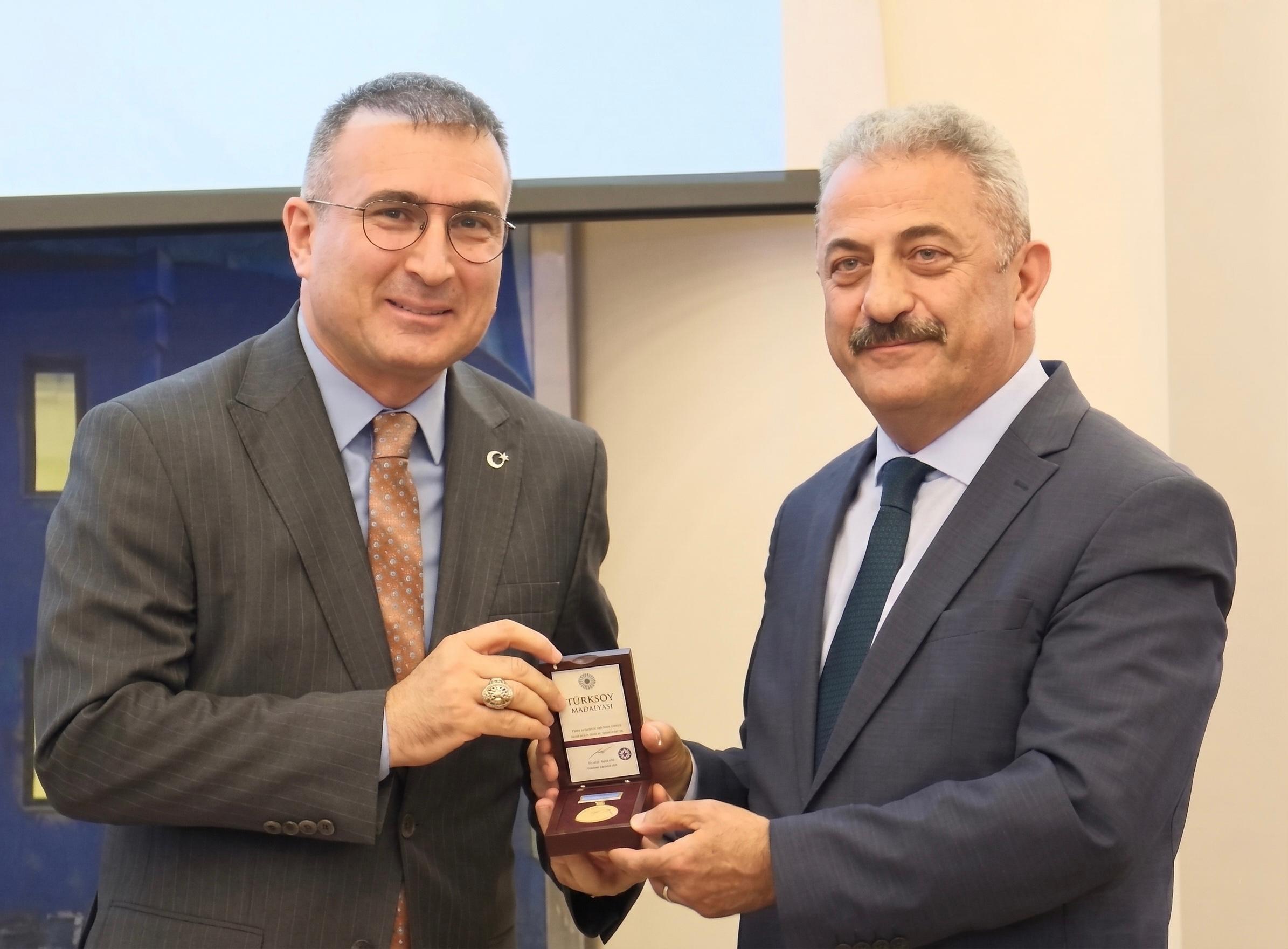 Türk dünyasının kültürel, ekonomik ve sosyal entegrasyonuna yönelik çalışmalarıyla öne