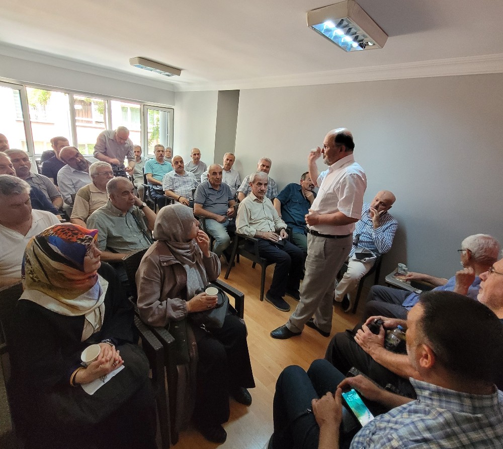 Başkanlığını Mehmet Sait Uluçay'ın üstlendiği Yazarlar Akademisi, bu hafta yazar