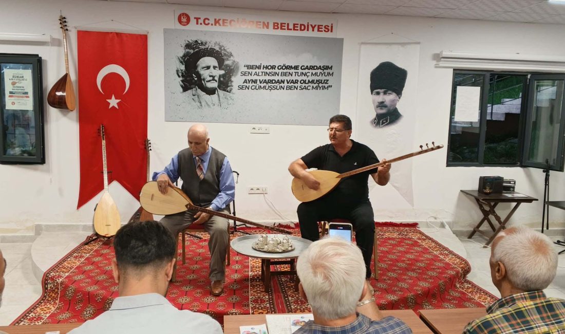 Ankara’da Anadolu’nun köklü âşıklık geleneğini yaşatmak amacıyla düzenlenen Âşıklar Gecesi,