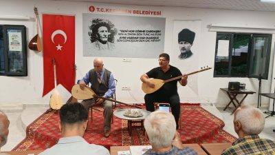 Ankara’da Anadolu’nun köklü âşıklık geleneğini yaşatmak amacıyla düzenlenen Âşıklar Gecesi,
