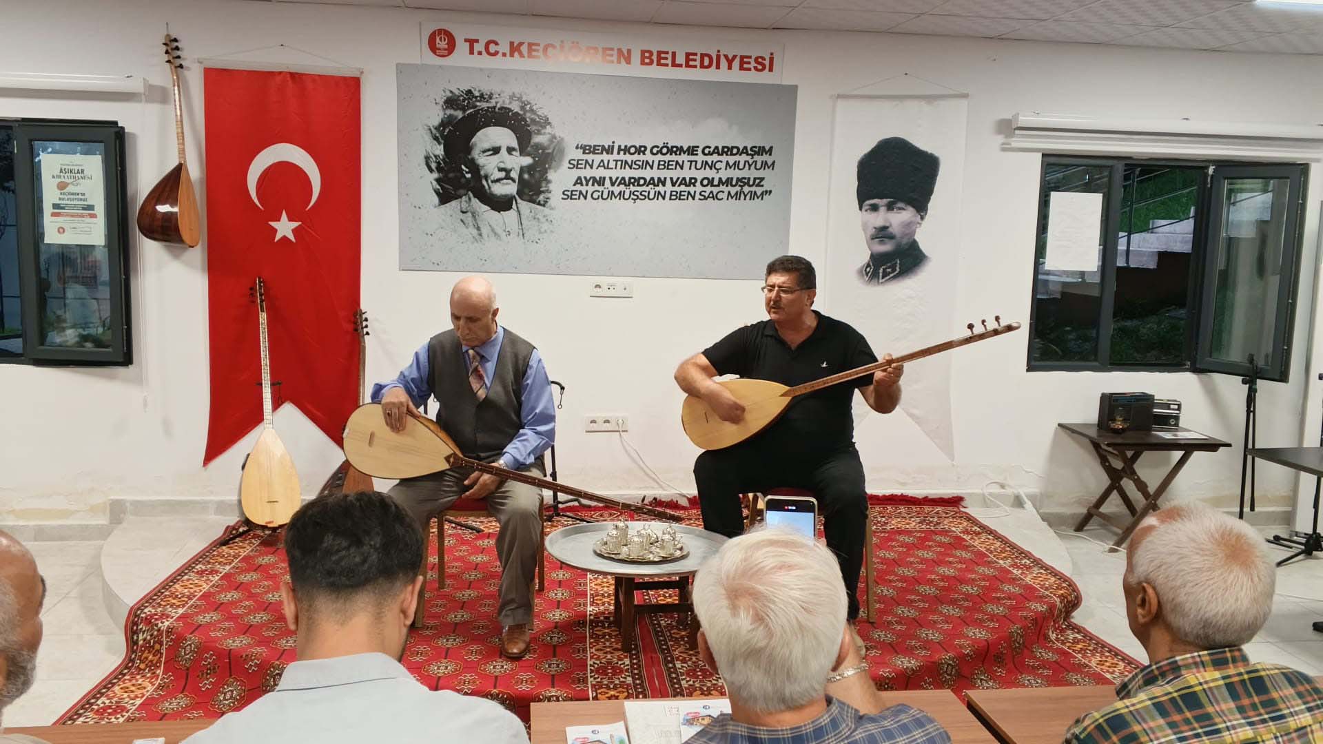 Ankara’da Anadolu’nun köklü âşıklık geleneğini yaşatmak amacıyla düzenlenen Âşıklar Gecesi,
